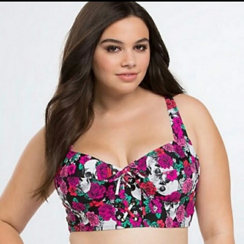 Torrid Size 1 Plus Size skull & roses bikini top